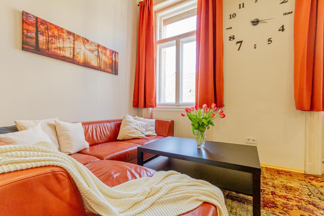 Supercentral Boutique Suite Будапеща Екстериор снимка