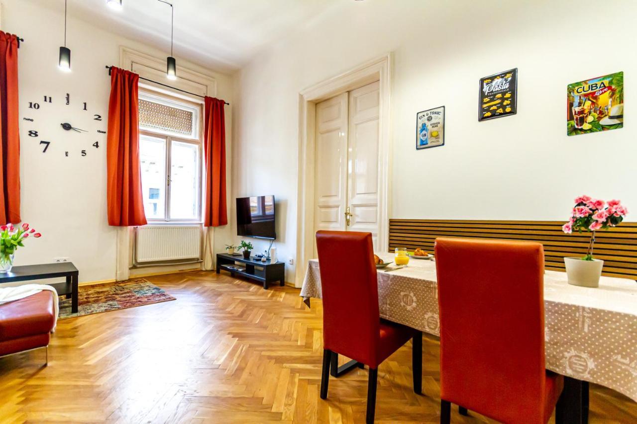 Supercentral Boutique Suite Будапеща Екстериор снимка